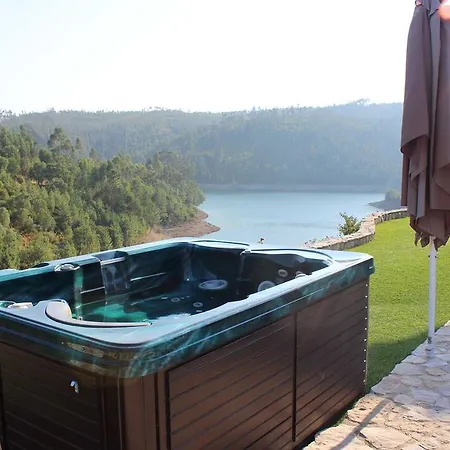 Lake House *